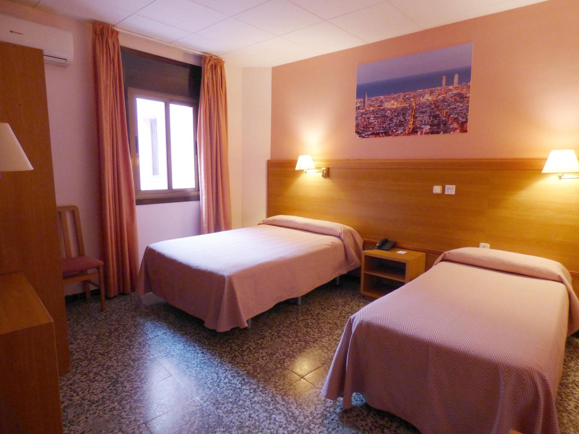 Cuatro Naciones Hotel