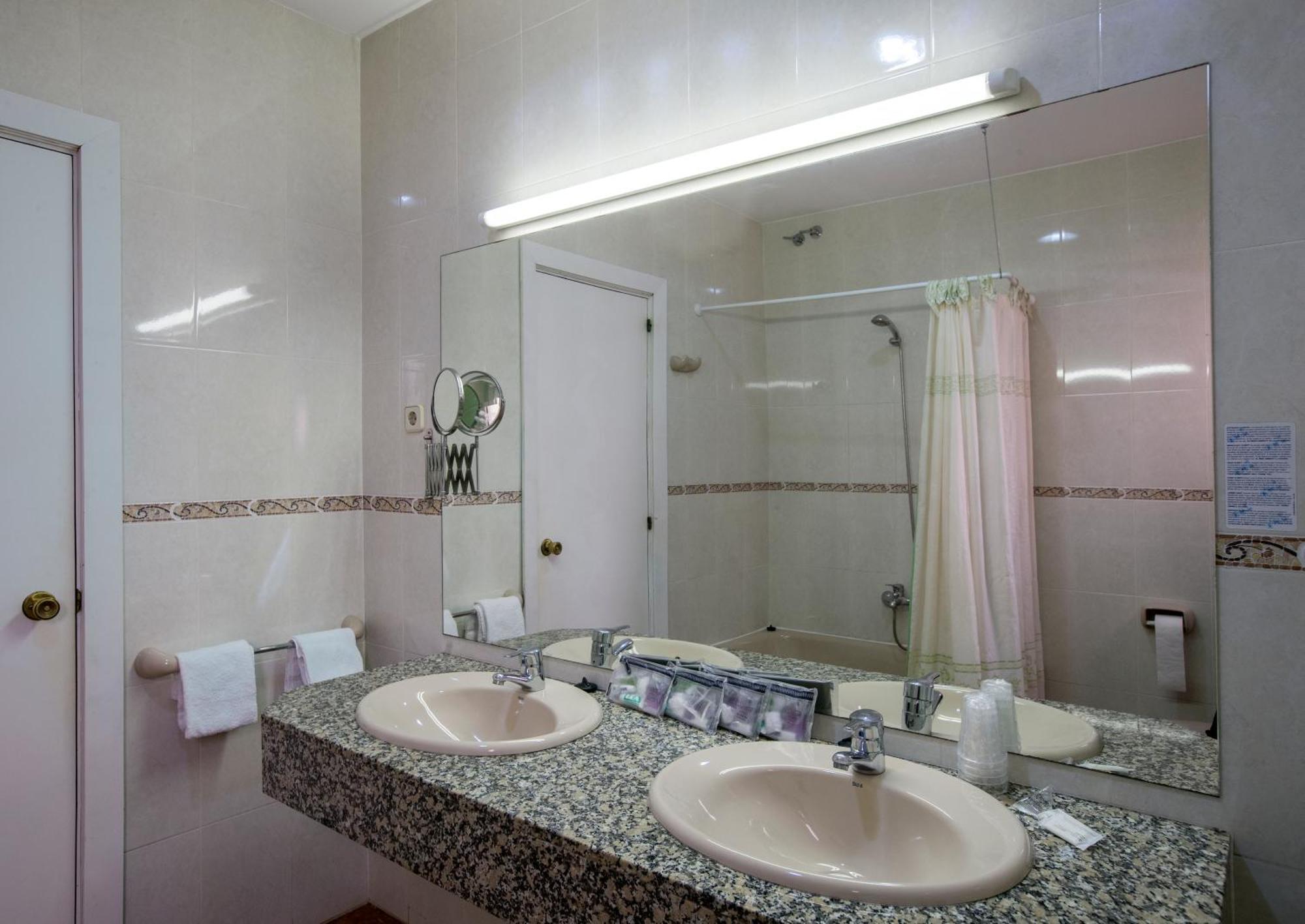 Cuatro Naciones Hotel Barcelona